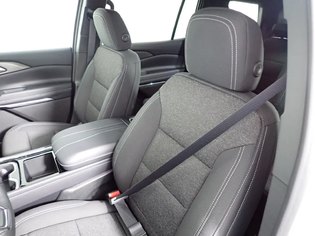 Chevrolet Traverse photo 23