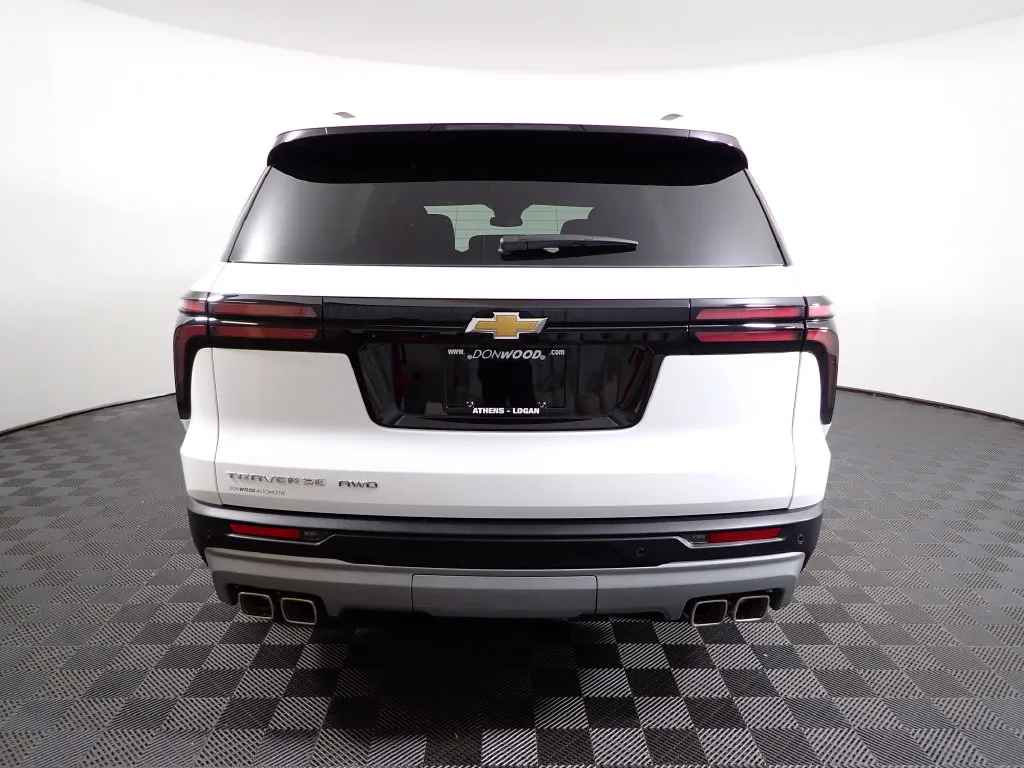 Chevrolet Traverse photo 14