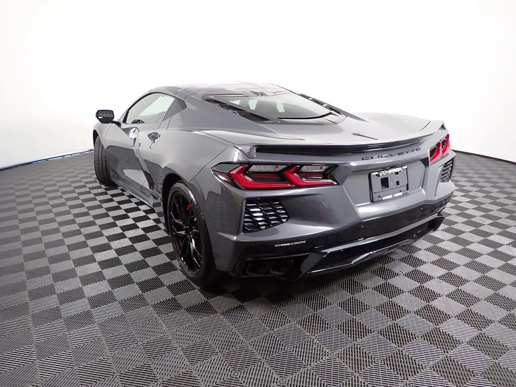 Chevrolet Corvette photo 17
