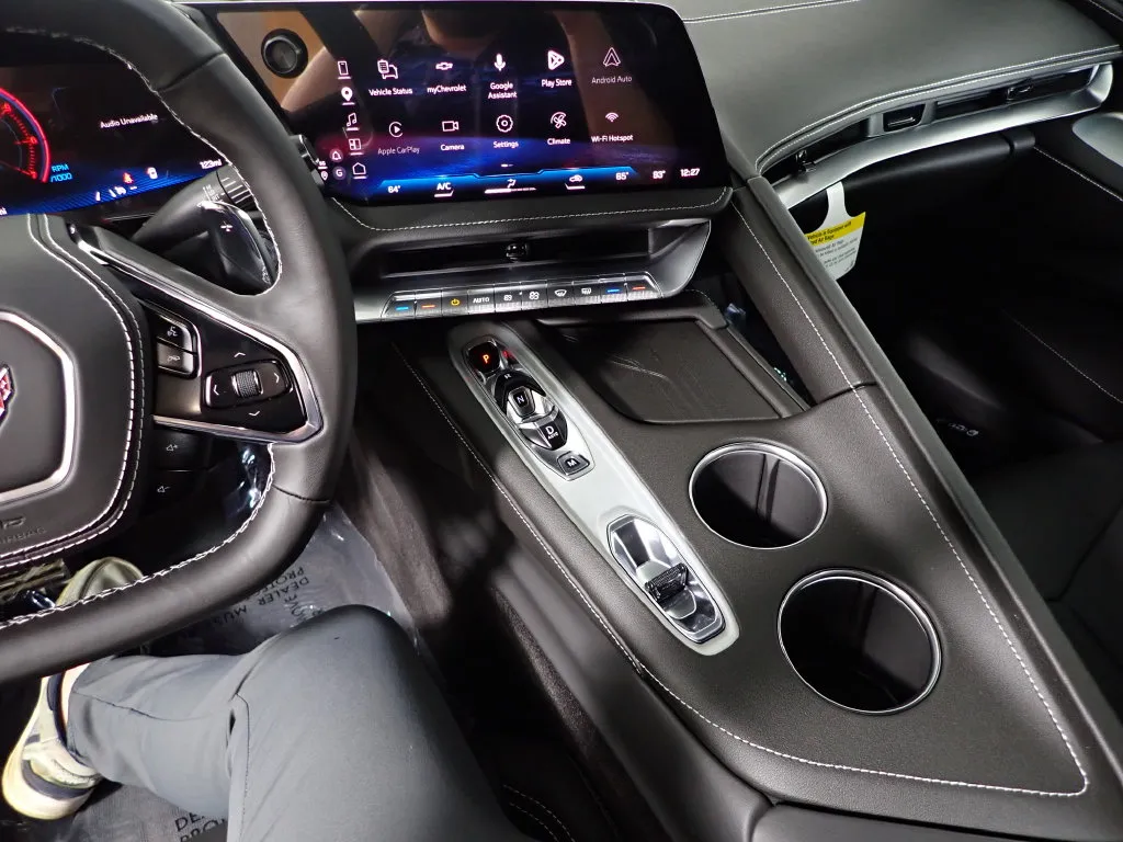 2027 Chevrolet Corvette 1LT - Photo 37