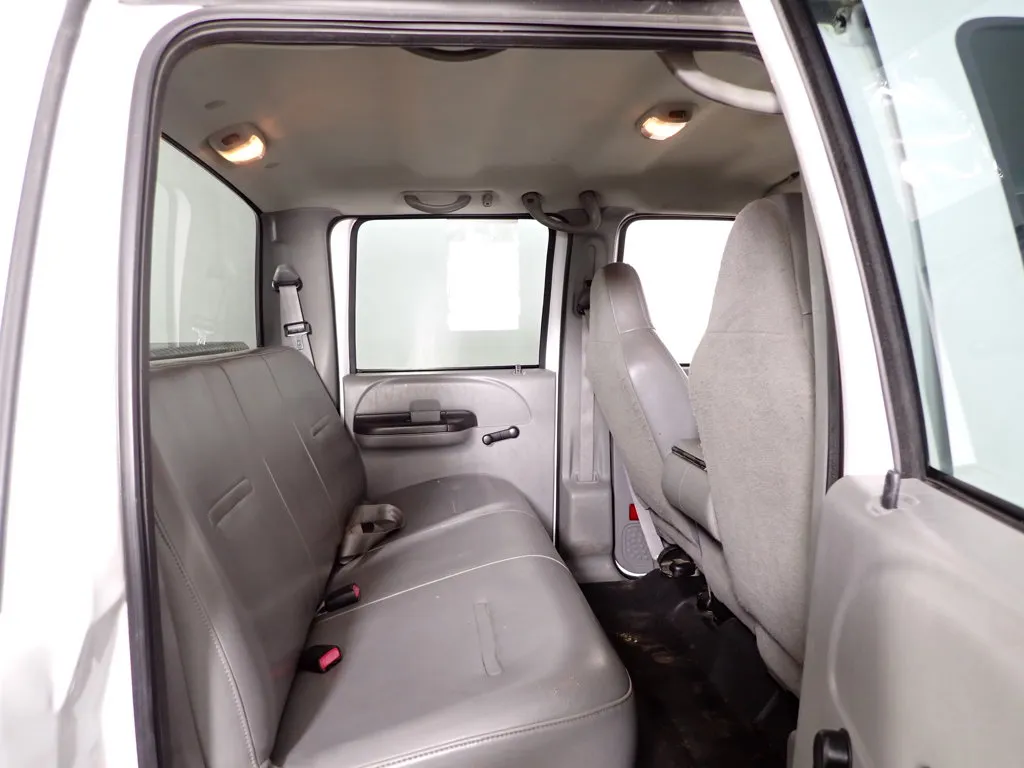 Ford F-250SD photo 30