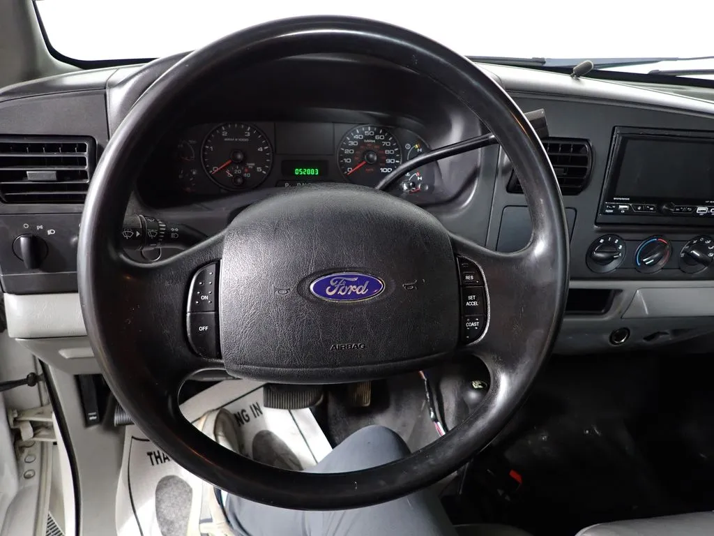 Ford F-250SD photo 22