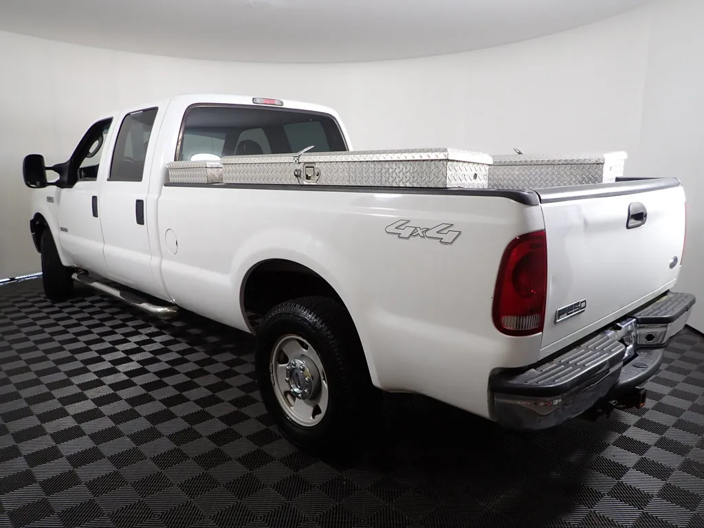 Ford F-250SD photo 10
