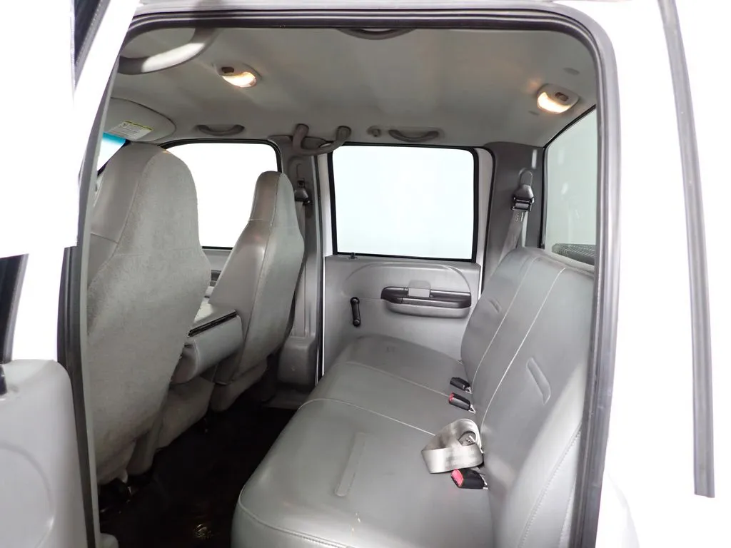 Ford F-250SD photo 28