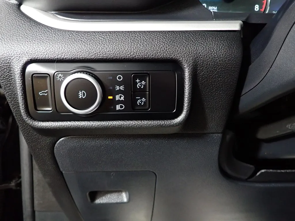 Ford Explorer photo 25