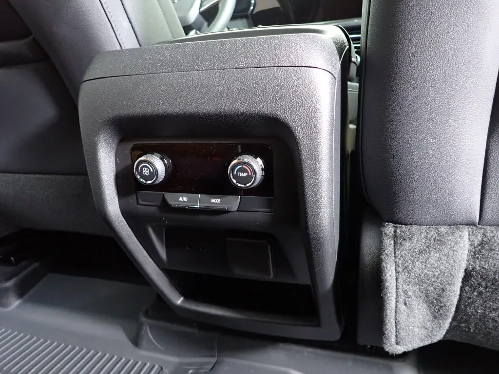 Chevrolet Traverse photo 42