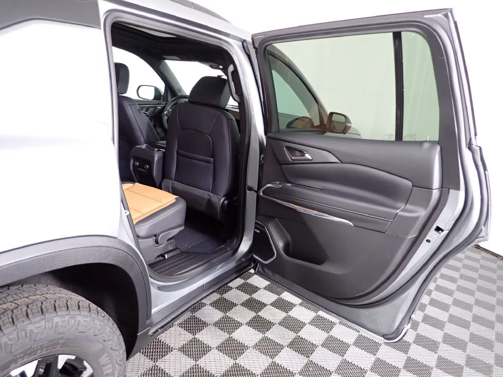 Chevrolet Traverse photo 39