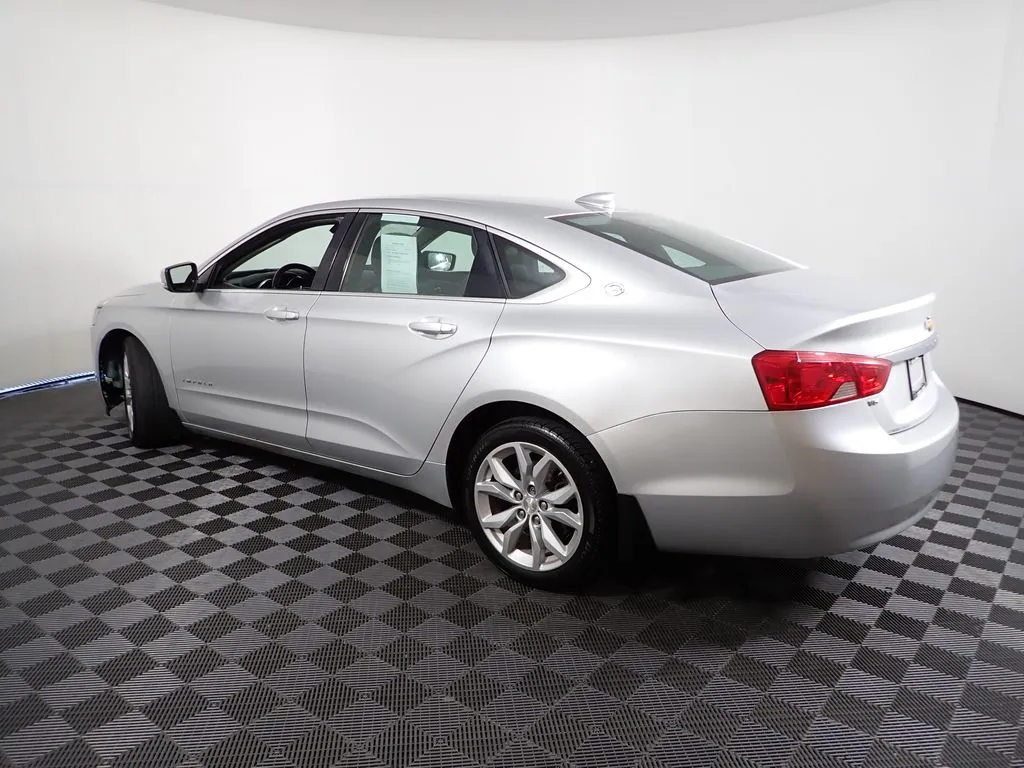 Chevrolet Impala photo 8