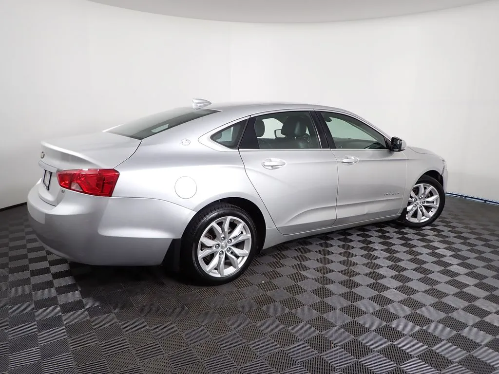 Chevrolet Impala photo 14