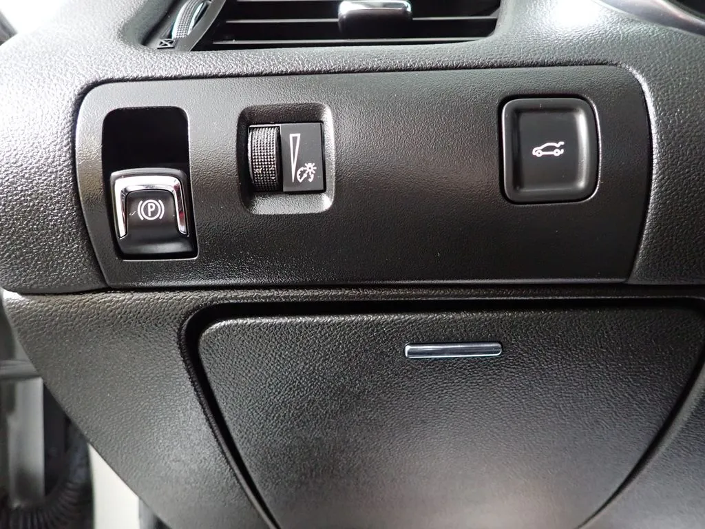 Chevrolet Impala photo 20