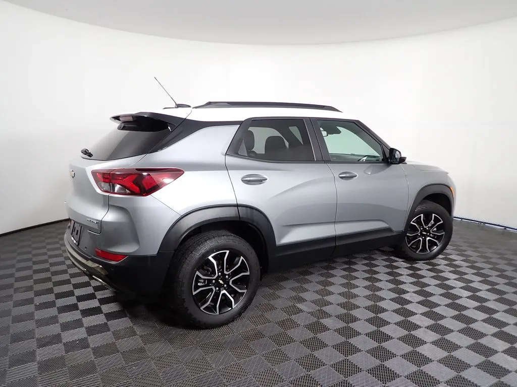 Chevrolet Trailblazer photo 17