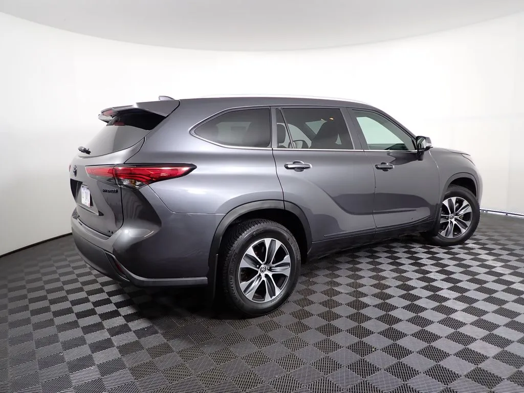 Toyota Highlander photo 17