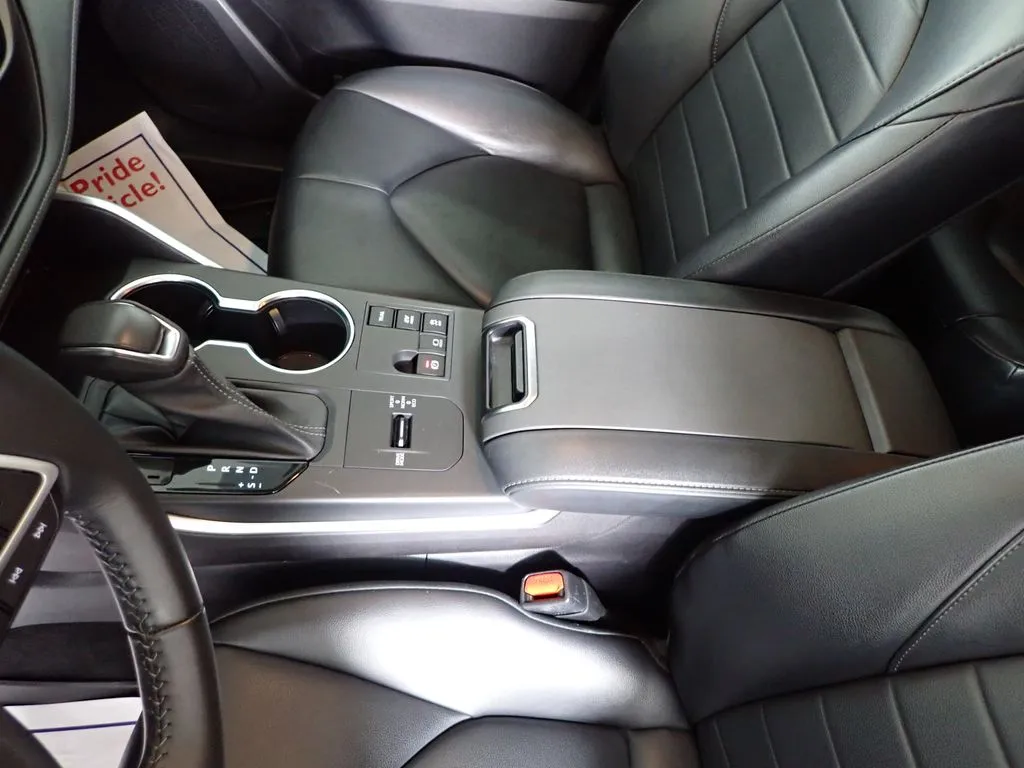 Toyota Highlander photo 30