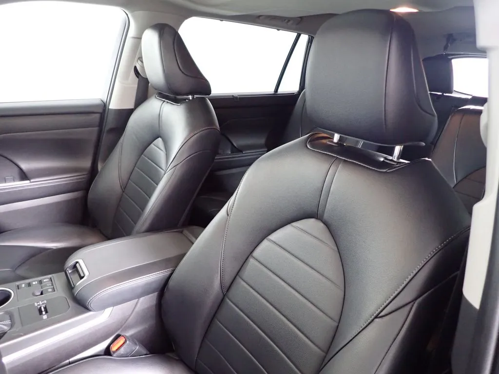 Toyota Highlander photo 21