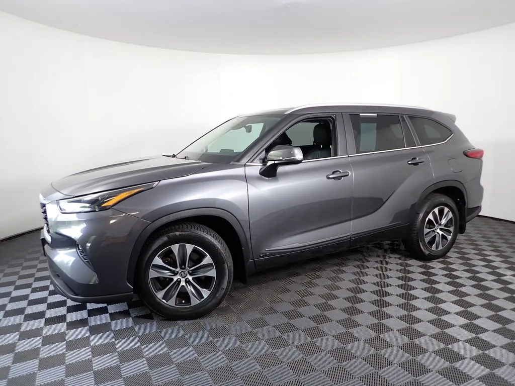 Toyota Highlander photo 12