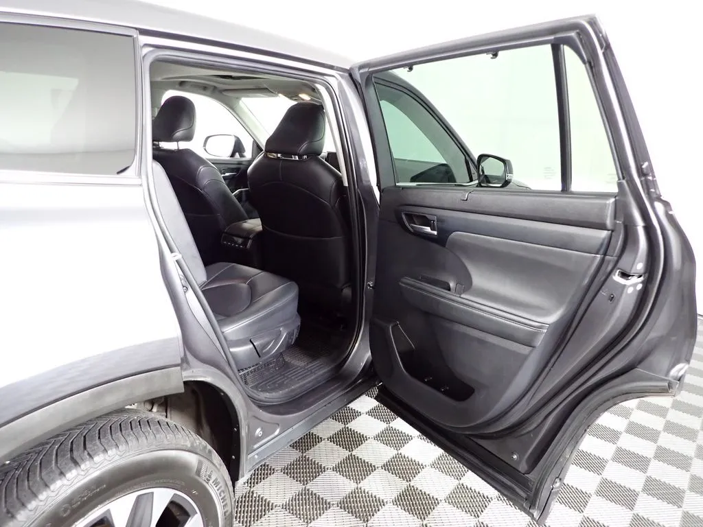 Toyota Highlander photo 34