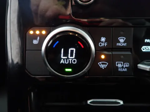 More photos of 2023 Toyota Highlander Hybrid XLE at Don Wood Chevrolet, OH