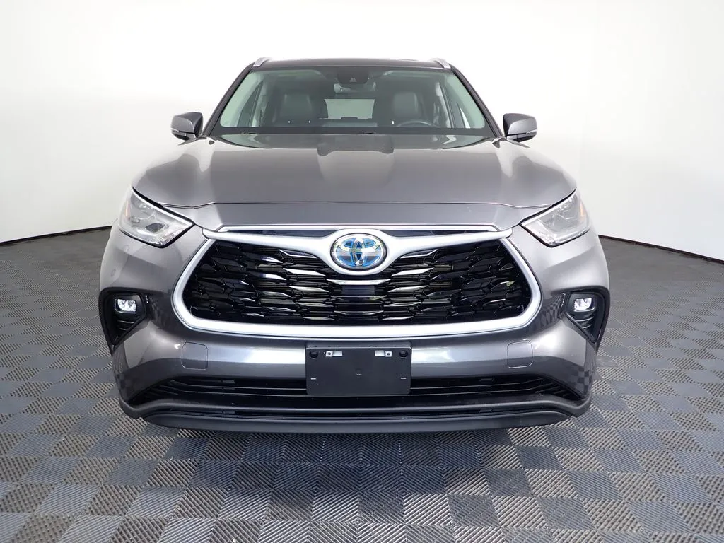 Toyota Highlander photo 11