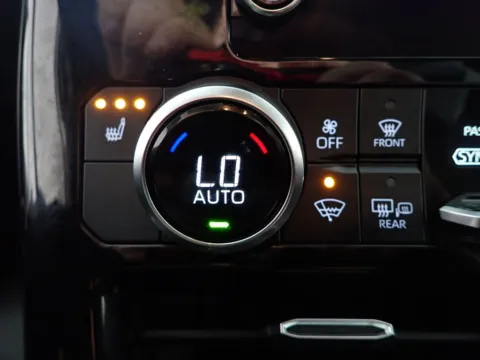 More photos of 2023 Toyota Highlander Hybrid XLE at Don Wood Chevrolet, OH