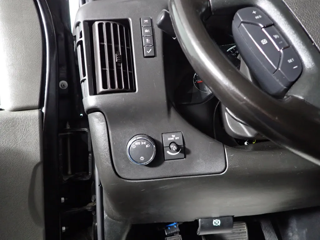 Chevrolet Express photo 21