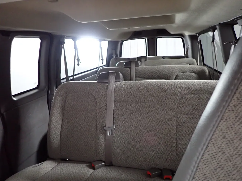 Chevrolet Express photo 29