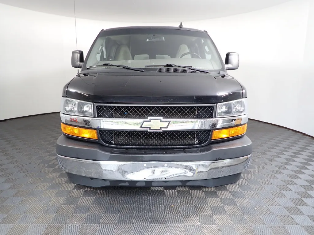 Chevrolet Express photo 7