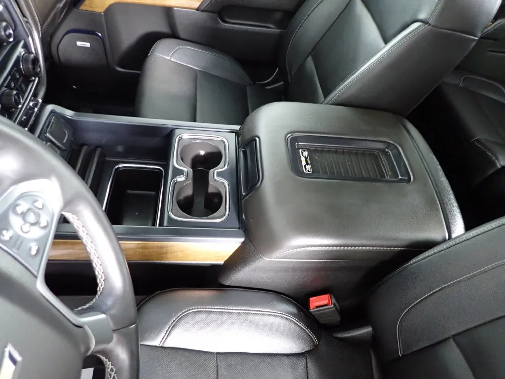 Chevrolet Silverado photo 32