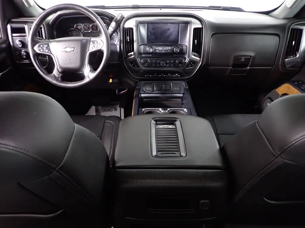 Chevrolet Silverado photo 33
