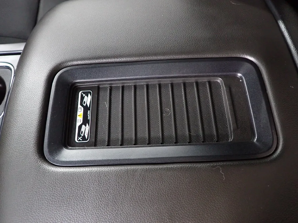 Chevrolet Silverado photo 8