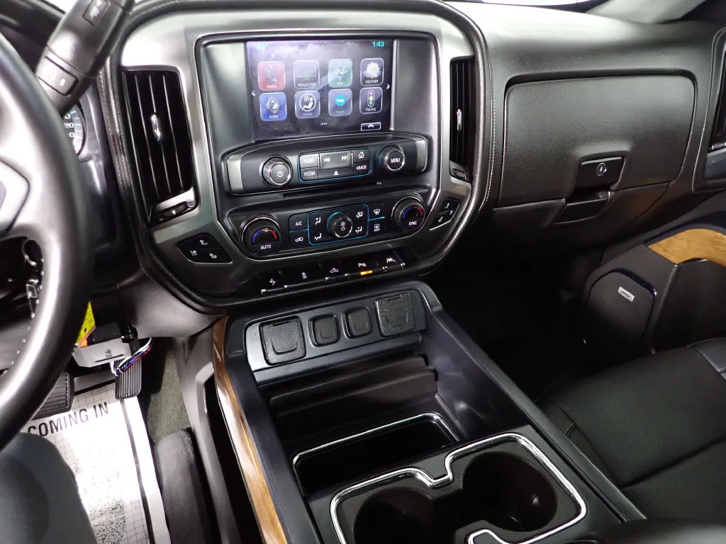 Chevrolet Silverado photo 31