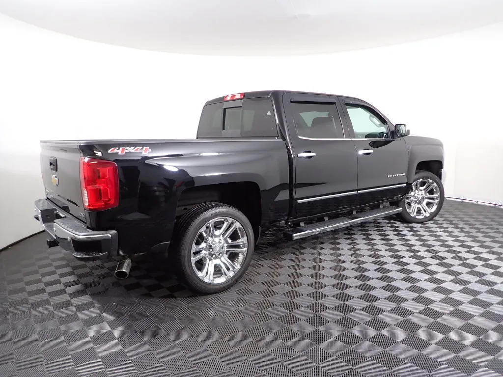 Chevrolet Silverado photo 20