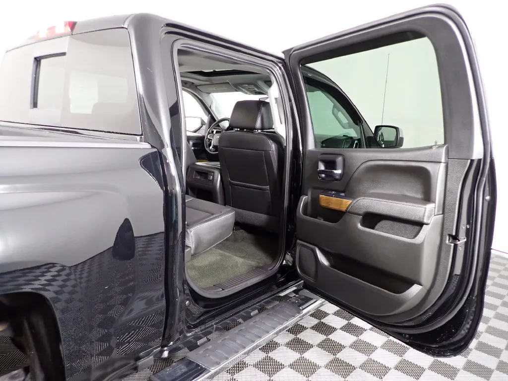 Chevrolet Silverado photo 36
