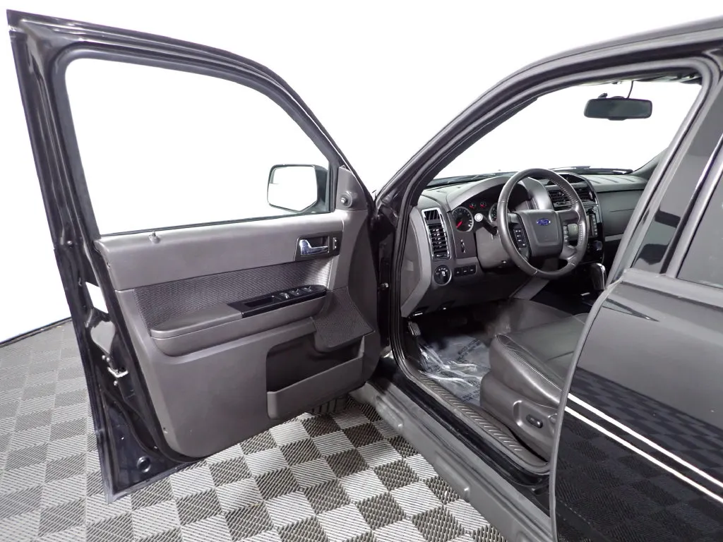 Ford Escape photo 19