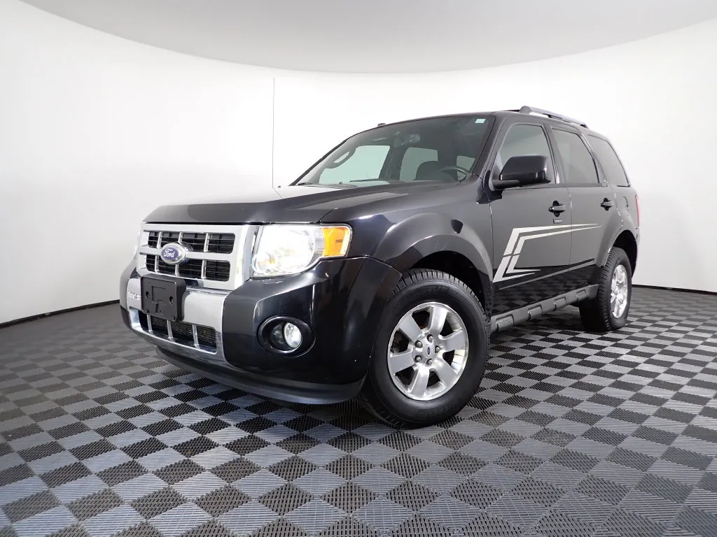 Ford Escape photo 2