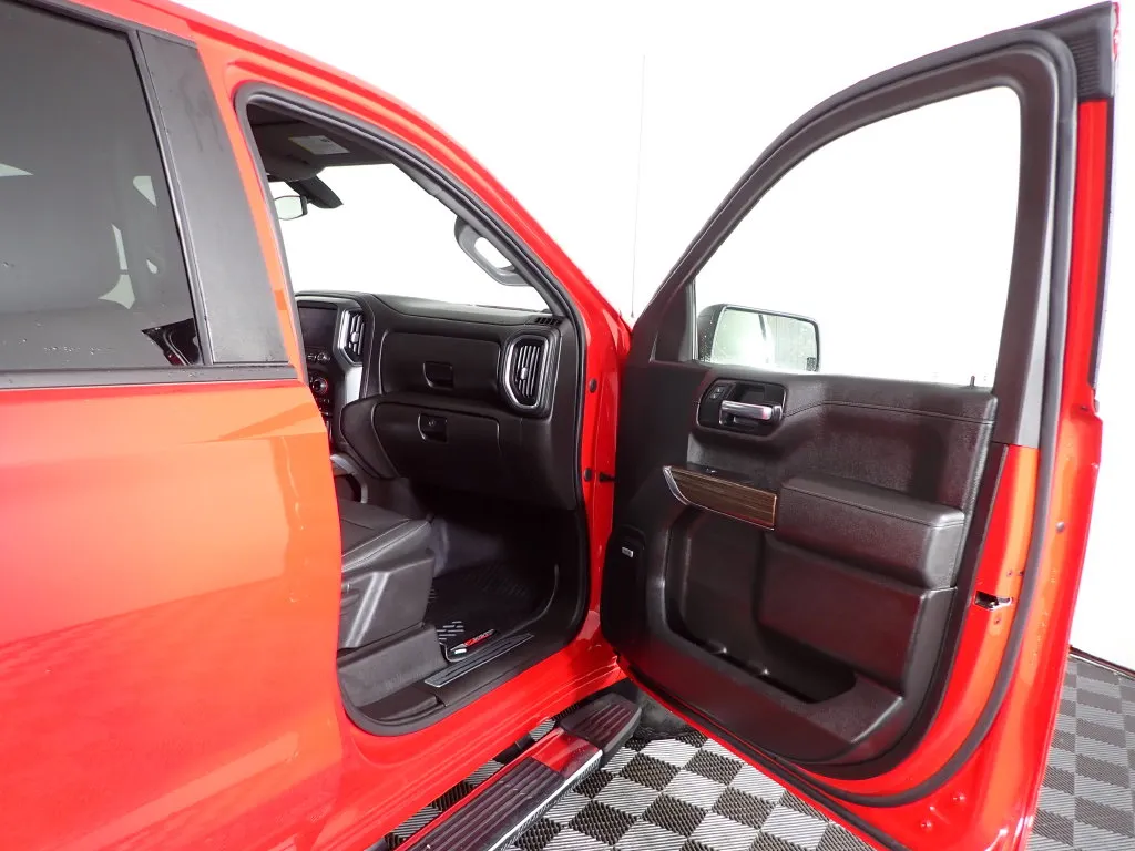 Chevrolet Silverado photo 36