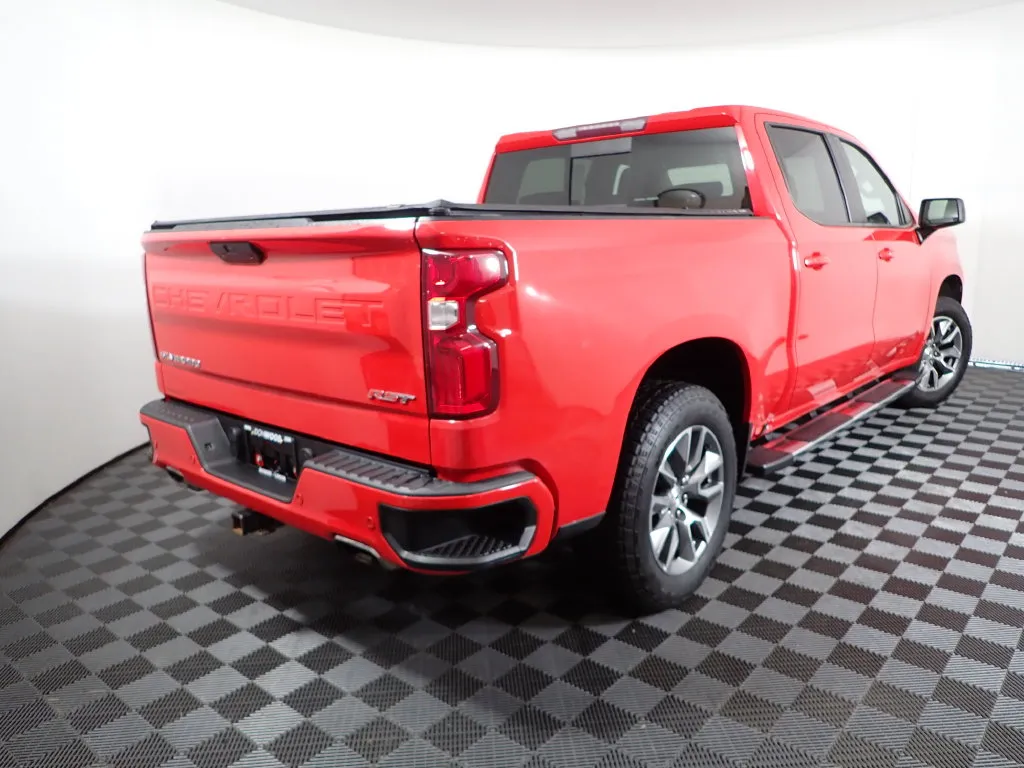 Chevrolet Silverado photo 17