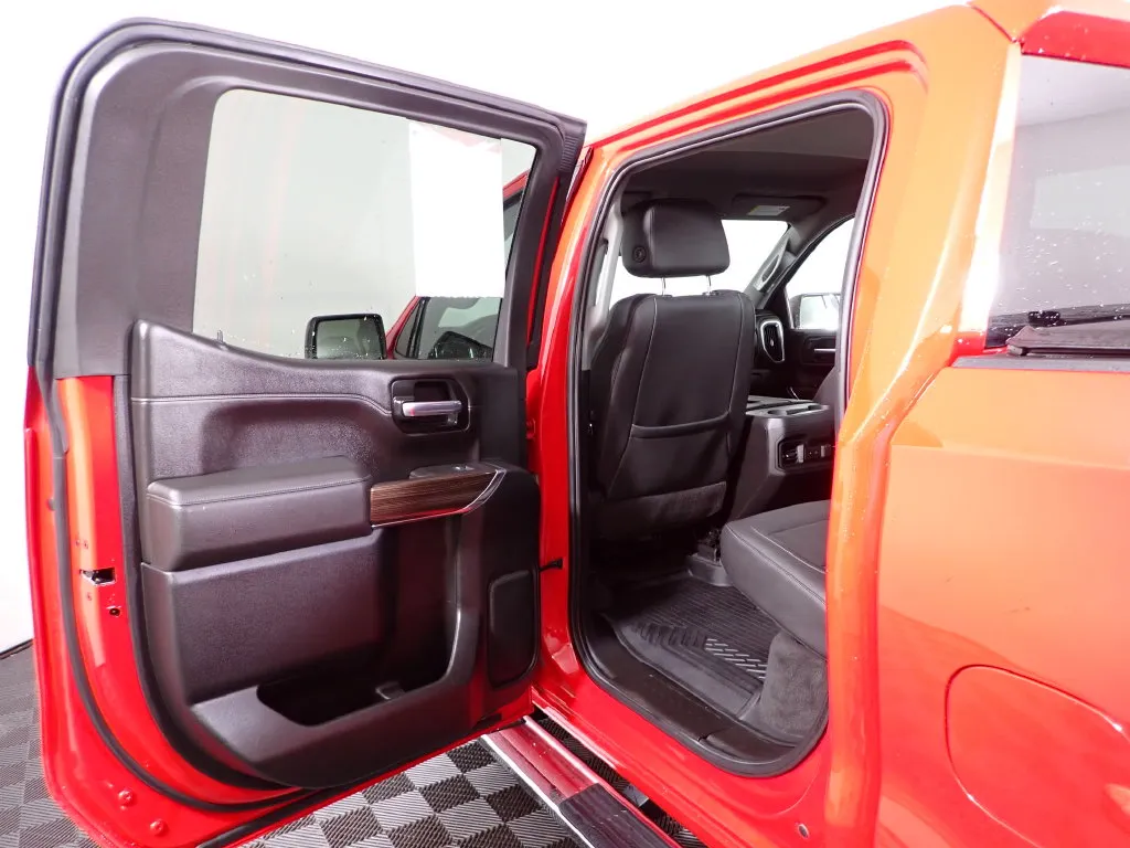 Chevrolet Silverado photo 32