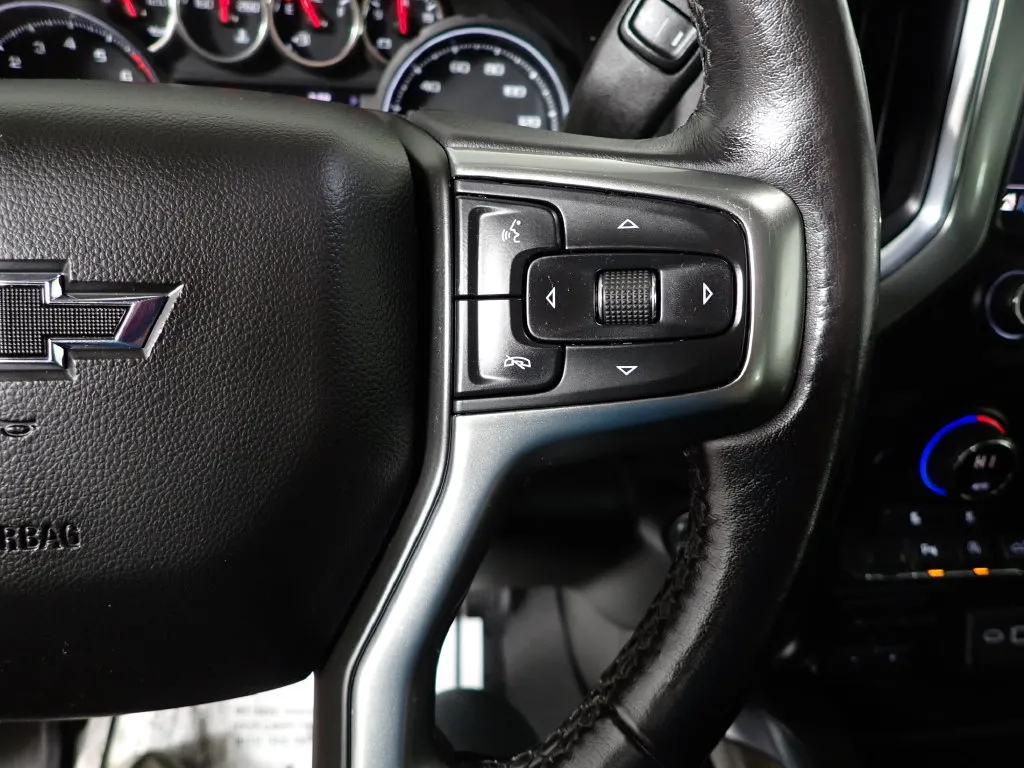 Chevrolet Silverado photo 28