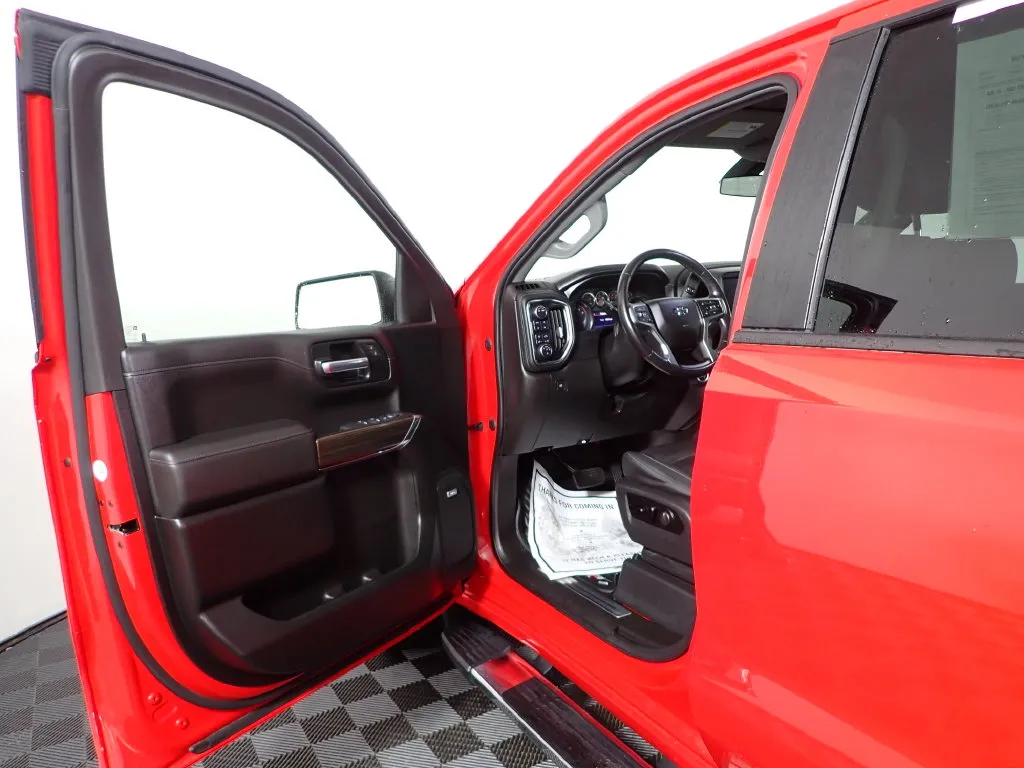 Chevrolet Silverado photo 19