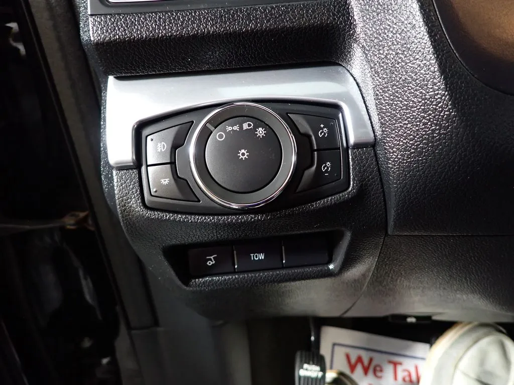 Ford Explorer photo 27