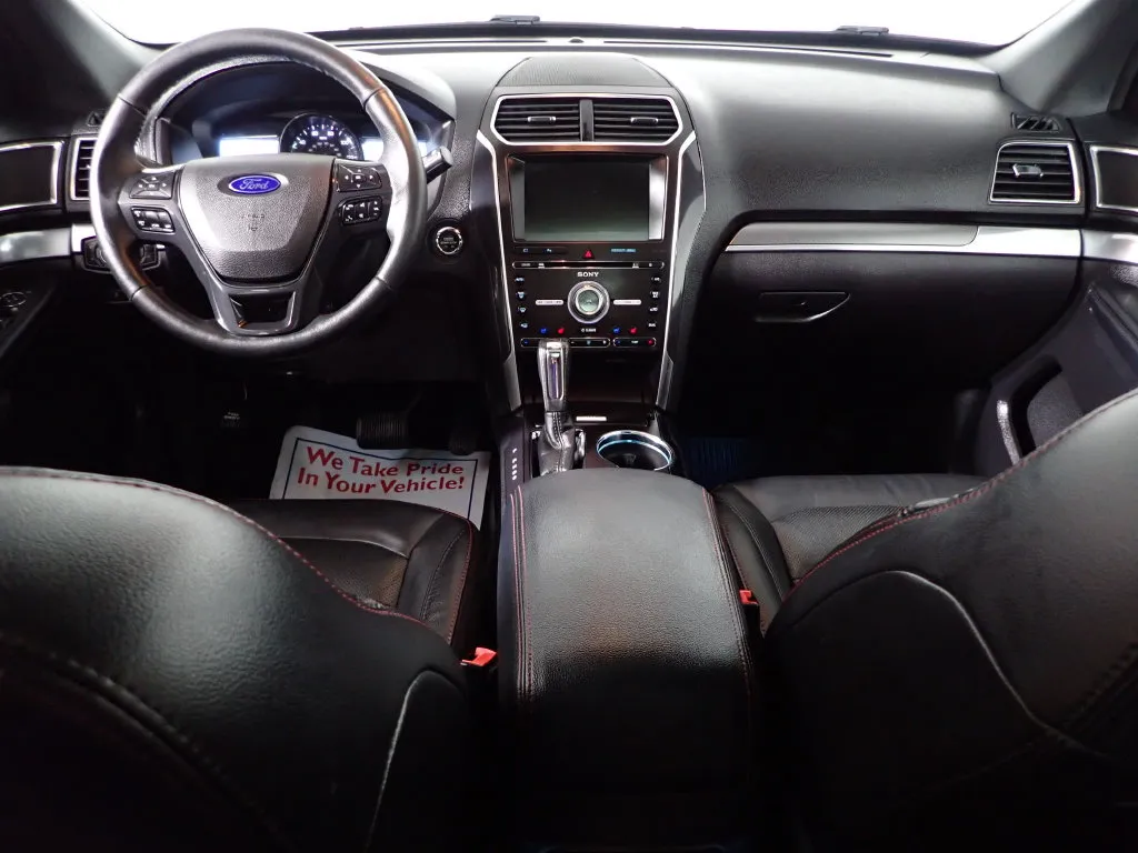 Ford Explorer photo 34