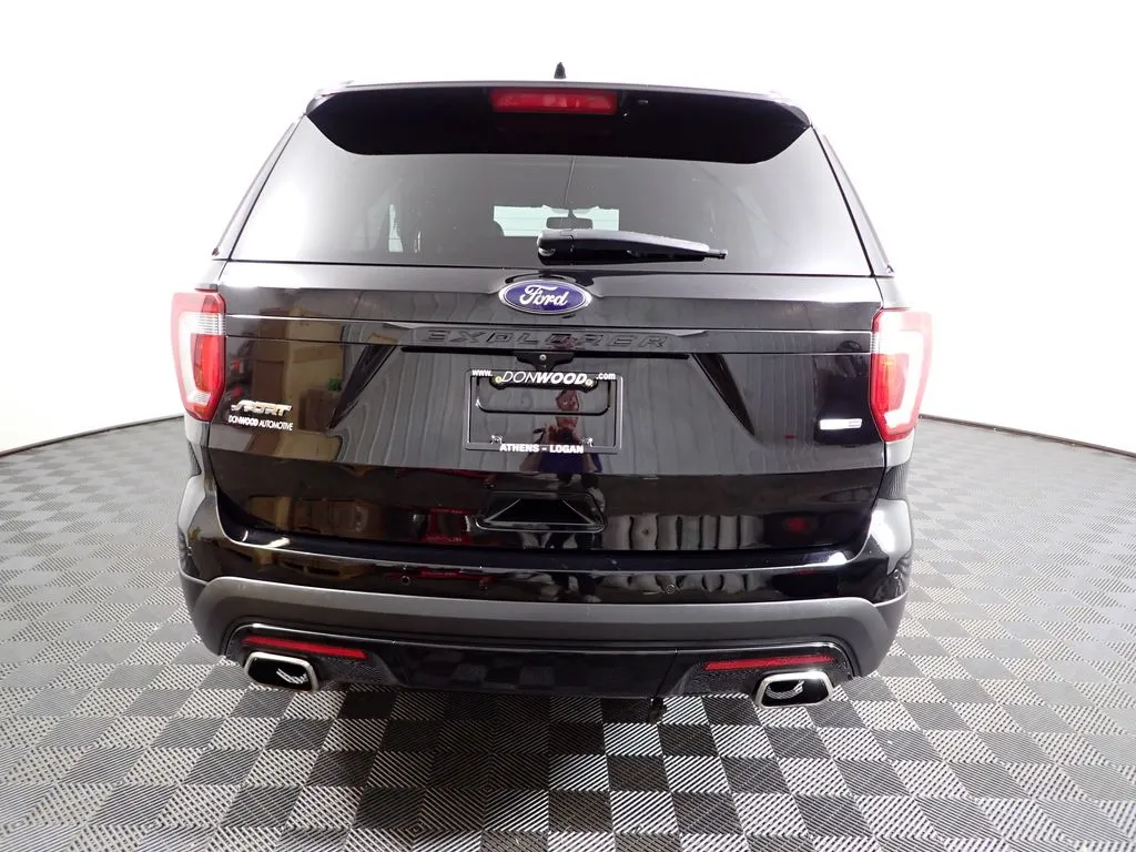 Ford Explorer photo 15