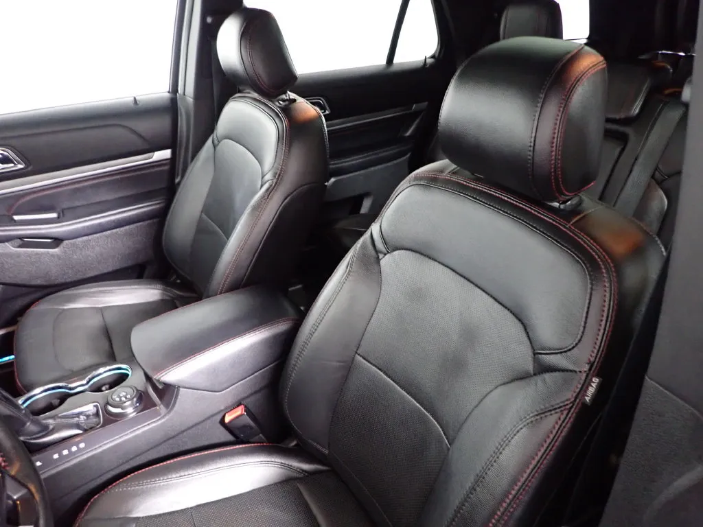 Ford Explorer photo 25