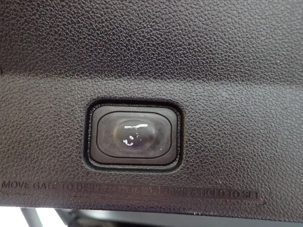 Ford Explorer photo 19