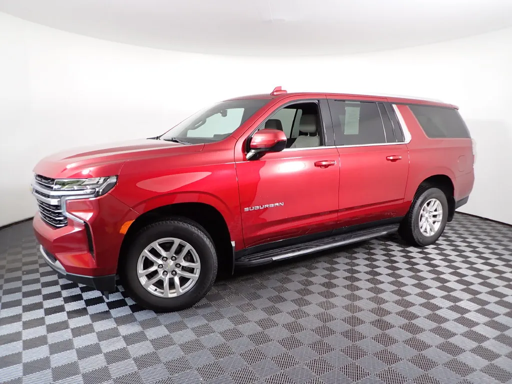 2021 Chevrolet Suburban LT - Photo 12