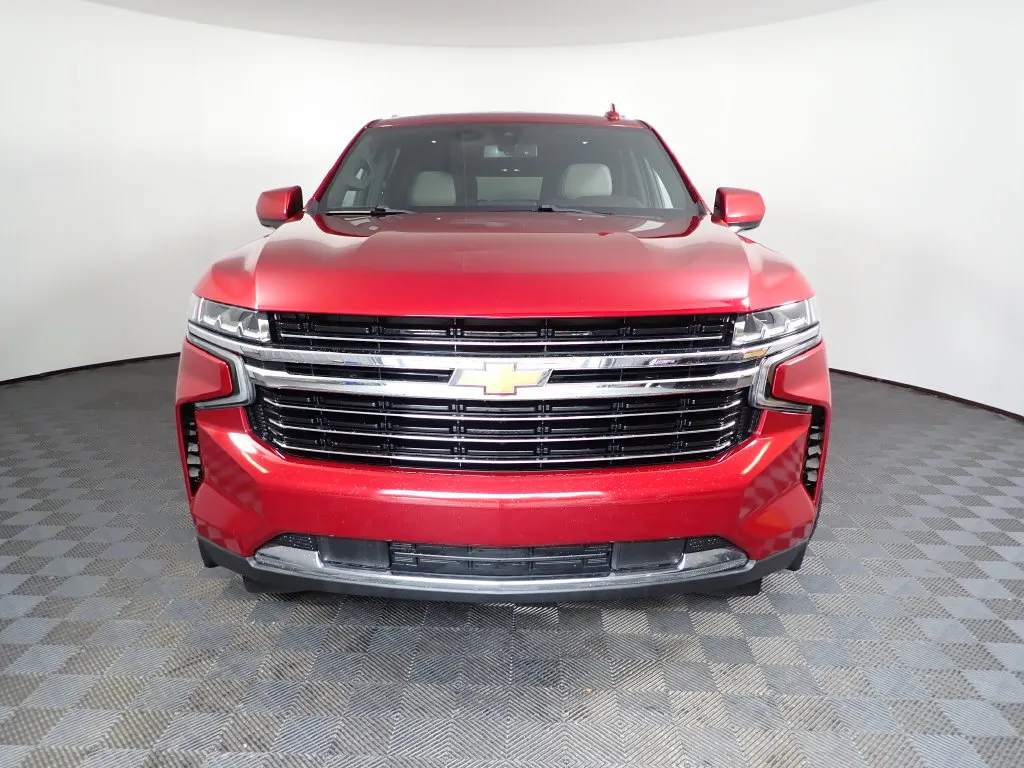 2021 Chevrolet Suburban LT - Photo 11