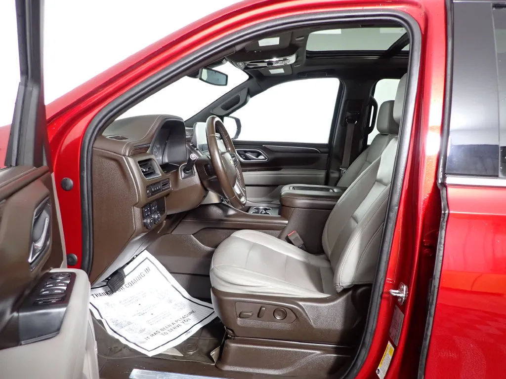 2021 Chevrolet Suburban LT - Photo 25