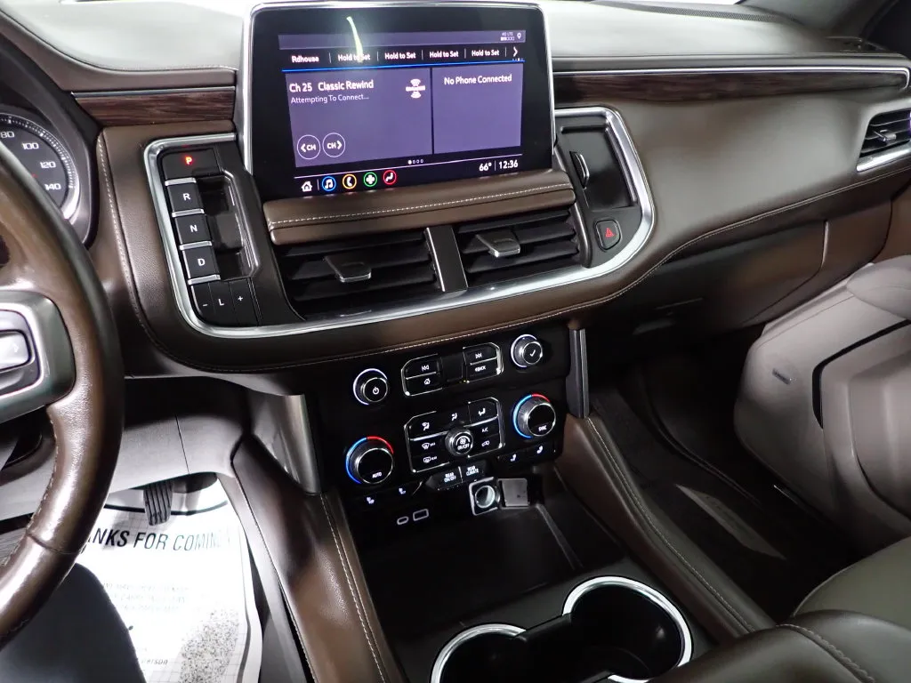 2021 Chevrolet Suburban LT - Photo 33