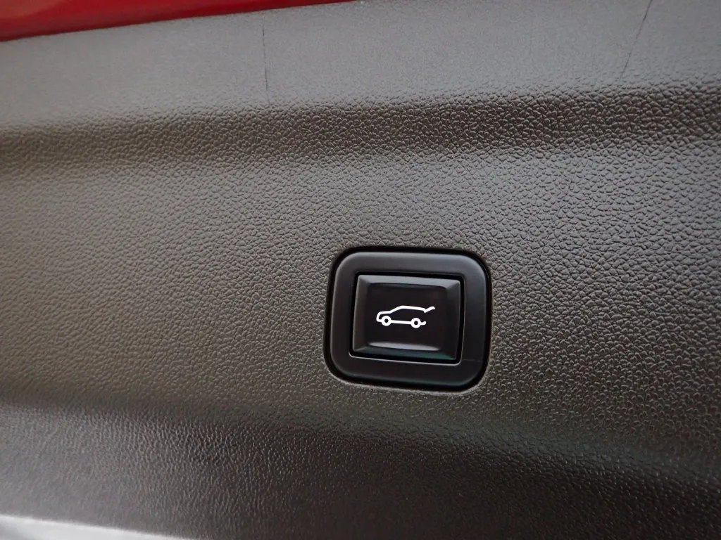 2021 Chevrolet Suburban LT - Photo 19
