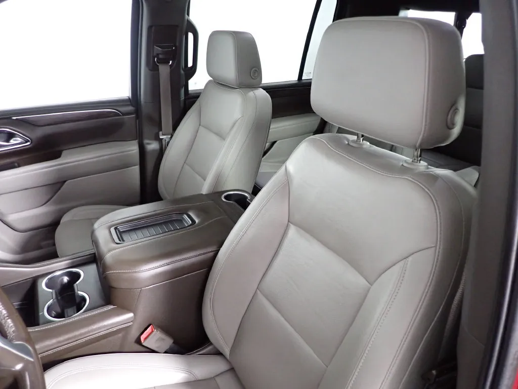 2021 Chevrolet Suburban LT - Photo 26